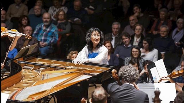 MITSUKO UCHIDA plays MOZART- Piano Concerto K.466 in D minor~ Mahler Chamber Orchestra ~ 3/2019 смотреть онлайн