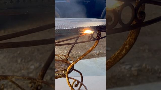 Table de jardin en dentelle métallique Décaper par laser par By Kentreprise. смотреть онлайн