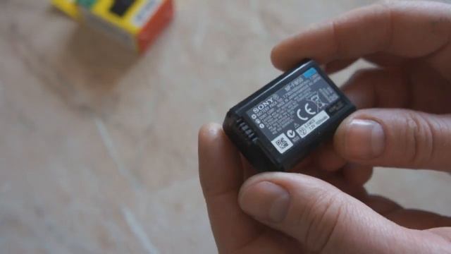 Китайский аккумулятор NP-FW50 для Sony смотреть онлайн