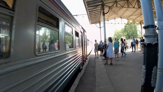 Санкт-Петербург. Электричка ЭТ2М-052 на станции «Царское село». 29 июня 2023 смотреть онлайн