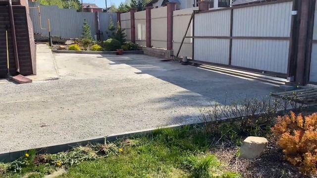 Микс из хвойных , гортензии и спиреи смотреть онлайн