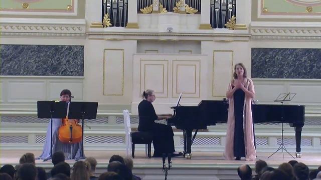 И.С. Бах - Ш. Гуно Ave, Maria (переложение Н. Байковой) смотреть онлайн