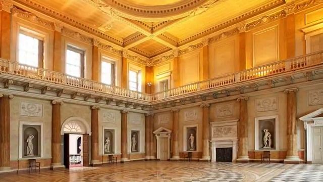 Twice the size of Buckingham Palace and FIVE miles of corridors: House once owned by the aristocrat смотреть онлайн
