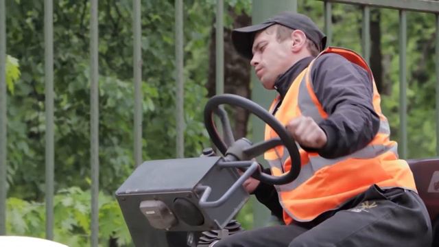 Ремонтные работы на улицах Пржевальского, Коненкова и Глинки вступили в завершающую фазу смотреть онлайн