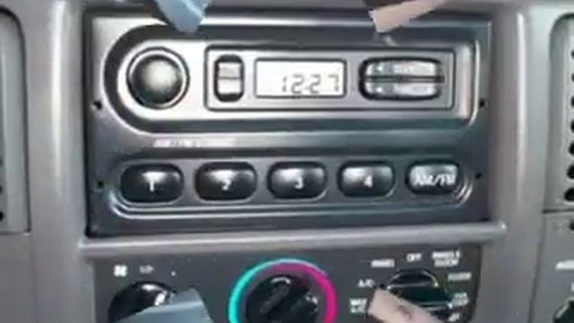 1999 FORD F-150 смотреть онлайн