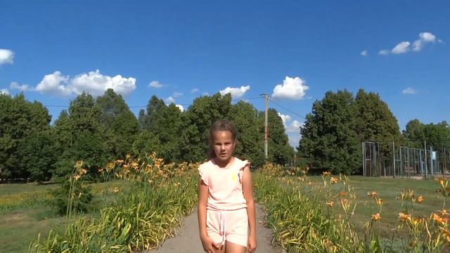 Бесчастная Софья "Песенка о лете" смотреть онлайн