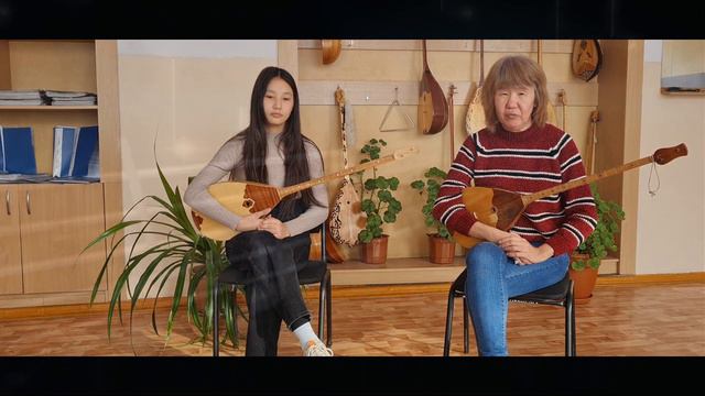 Занятие студии домбристов 