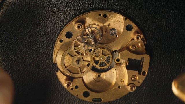 Can We Fix This Heirloom? - Eastfield Watch Restoration смотреть онлайн