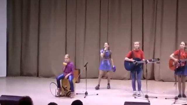 8. Ансамбль «Акустические ребята», «Улыбнись, друг!» смотреть онлайн