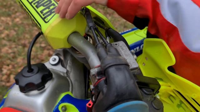 J'ACHÈTE MA NOUVELLE MOTO CROSS SUZUKI 250 RMZ (Magnifique) смотреть онлайн