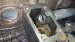 ЗМЗ-409 замена втулок промвала, развертка промвала, (способы выбить и забить втулок без оправы)