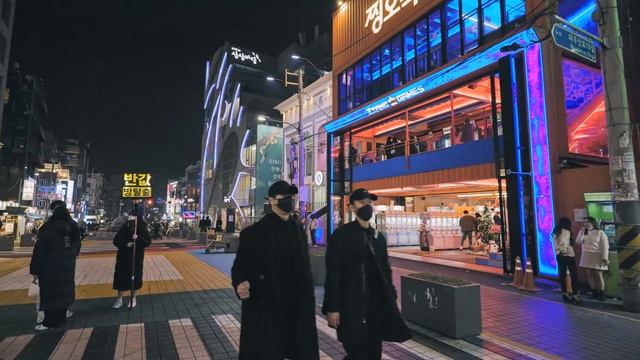 [4K] Hongdae Friday Night Walk - Club Street & Station In Seoul | 불금 저녁 홍대 거리 산책 - 클럽거리와 걷고싶은거리 금요일