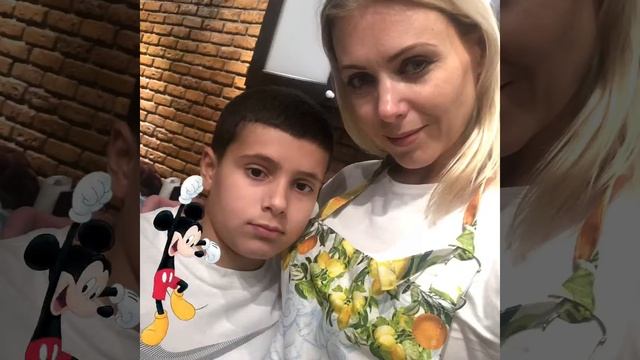 Пироги с черешней и кокосовым кремом