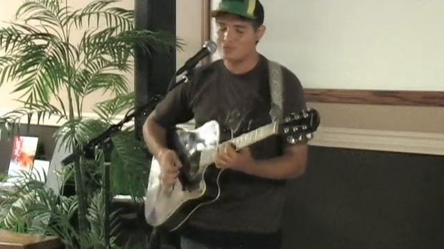 Alec Leon performing a original song at Java Worx open mic смотреть онлайн