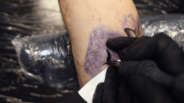 HOW TO TATTOO (BLACK AND GREY REALISM) смотреть онлайн