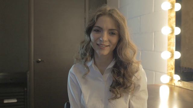 Интервью "Почему круто быть визажистом" (Дайана Гижа) смотреть онлайн