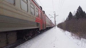 электричка Эд4м 0285 и электричка Эд2т 0044 имени героя советского союза Елены Федоровны Колесковой