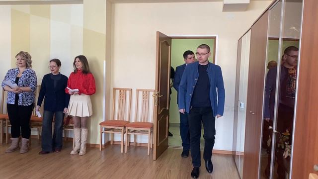 Поздравление с 23 февраля мужчин ЦКР Форум от женского коллектива дворца.Вход "именинников". смотреть онлайн