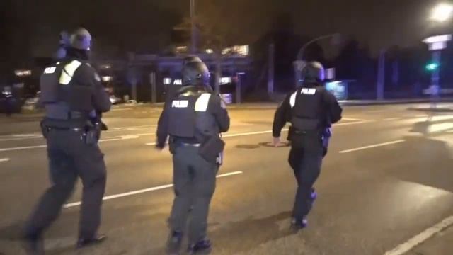 В Гамбурге произошло массовое убийство свидетелей Иеговы 09.03.2023 смотреть онлайн