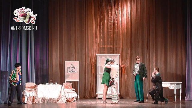 Показал как страстно целоваться с девушкой - ANTREOMSK.RU смотреть онлайн