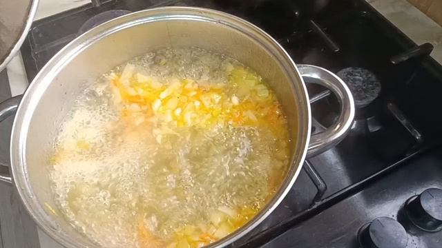 У нас супы мало кто так готовит, а в Германии едят на обед и на ужин(делюсь рецептом)