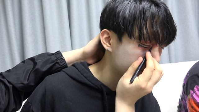 1$ Makeup vs 1000$ Makeup смотреть онлайн