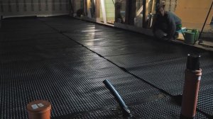 ДОЛОЙ БЕТОН! Пол по грунту за 2 ДНЯ! БЕЗ БЕТОННОЙ ПОДГОТОВКИ! Полы по грунту своими руками.