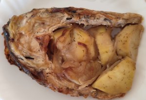 Порционные стейки сазана в духовке с картошкой и луком!?