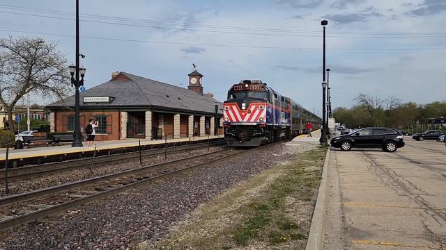 Barrington Railfanning FT. Meets, TONS Of Horns, Metra 79 And More - 5/3/23 смотреть онлайн