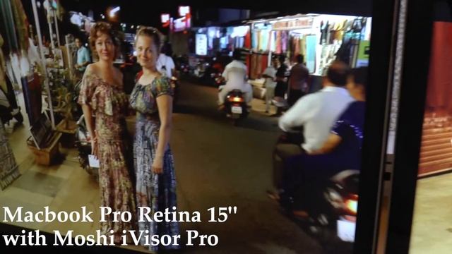 Сравнение экранов Macbook Pro 15" Glossy и Macbook Pro Retina 15" with Moshi iVisor Pro смотреть онлайн
