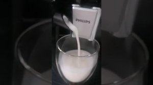 Kávovar Philips Series 2300 LatteGo EP2331/10