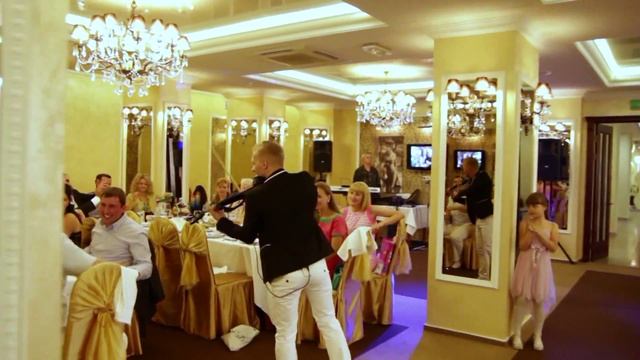 Maestro Dominique - Hungary Popurry (with Farytale) & Violins - Dance Show "INDIGO" смотреть онлайн
