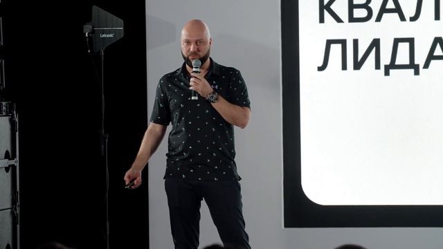 Алексей Перкулимов. "Как в консалтинге продать что угодно, и кому угодно". DS 2023. #Батяконсалтинг смотреть онлайн