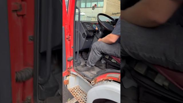 Прикурить Мерседес Атего 24 вольт