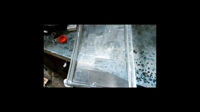 Замена стекла фары своими руками. Советуем посмотреть. смотреть онлайн