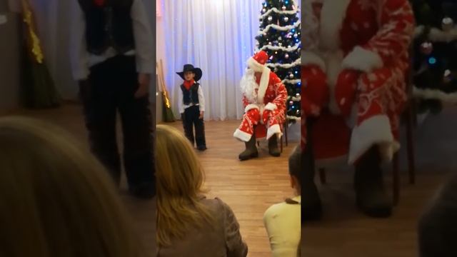 Стих для деда мороза смотреть онлайн