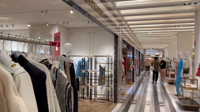 купила новый парфюм / выпила и потерялась / провела день сама с собой / прогулка по КаДеВе смотреть онлайн