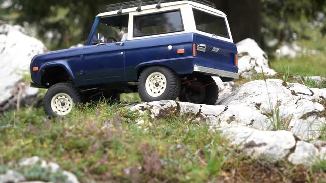 JS Scale Bronco Crawler смотреть онлайн