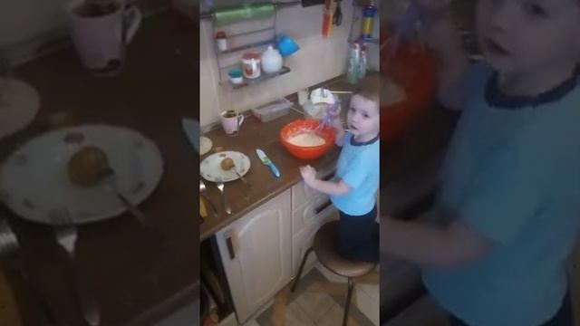 Как печь блины смотреть онлайн