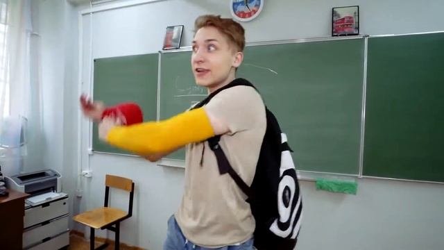 10 Способов как Пронести Конфеты / СЛАДОСТИ на УРОК ! смотреть онлайн