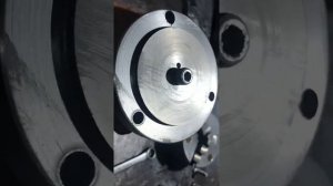 Вращающейся патрон в заднюю бабку токарного станка 1и611п . Зачем сделал не знаю.