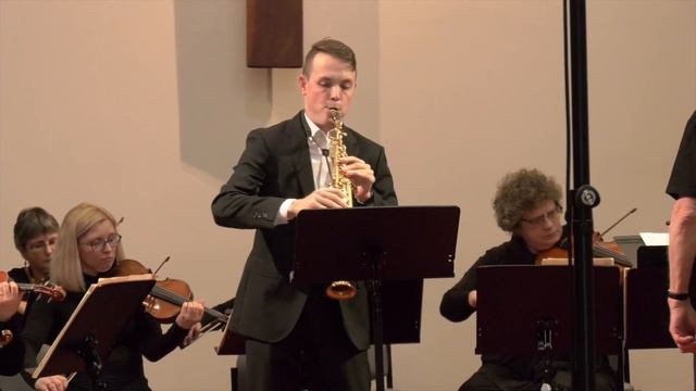 Justin Kenealy plays Bach Violin Concerto No.1 in A minor on soprano saxophone смотреть онлайн