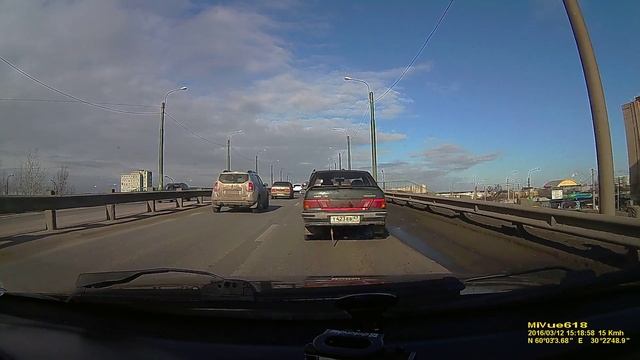 Mio MiVue 618 (съёмка день) смотреть онлайн