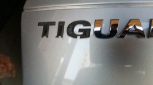 Быстрое снятие букв с кузова автомобиля.