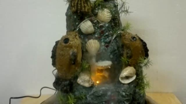 Настольный фонтан с рыбами и туманом смотреть онлайн