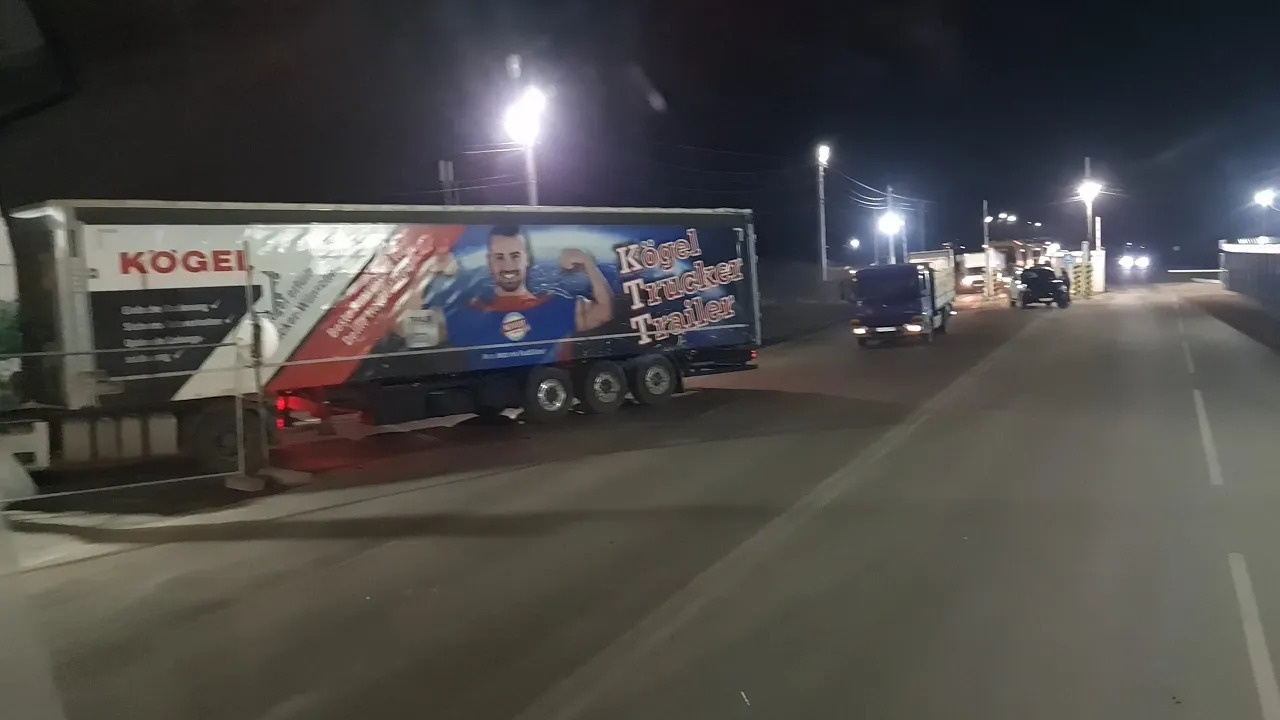 В Крым как на праздник! Тепло ламповый рейс!) смотреть онлайн