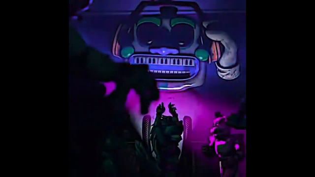 It's A Showdown In The Spotlight(на русском)(фул)