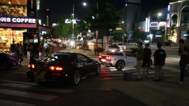 Chevrolet Corvette Parade In Korea смотреть онлайн