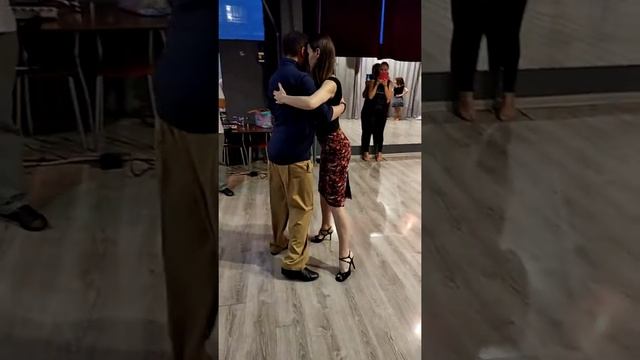 26.7.2018 Продолжающие итог урока танго — Эльвира и Себастьян смотреть онлайн