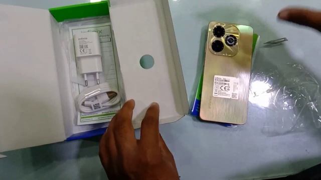 unboxing infinix smart 8 plus 4+4 / 64 new model ✅ ( infinix smart 8 plus ) смотреть онлайн